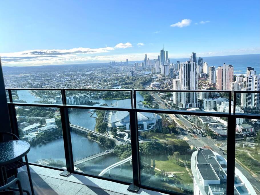Stunning Oceanview 2Br In The Heart Of Broadbeach 44F Apartment Gold Coast Exterior photo