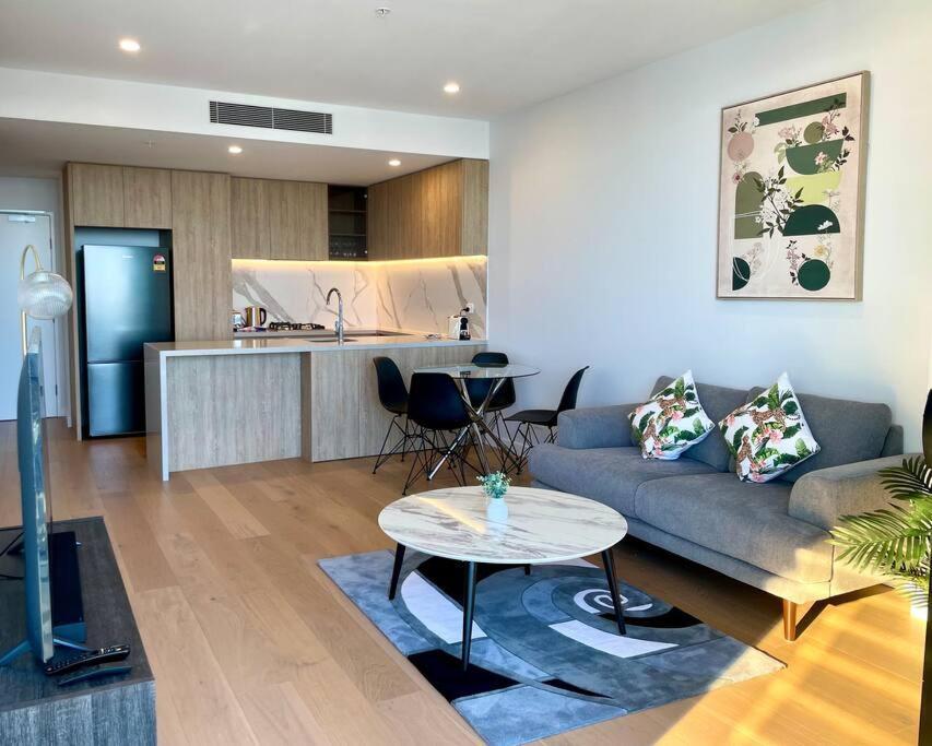 Stunning Oceanview 2Br In The Heart Of Broadbeach 44F Gold Coast Exterior photo